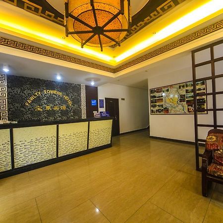 Fawlty Towers Hotel Yangshuo Exterior foto