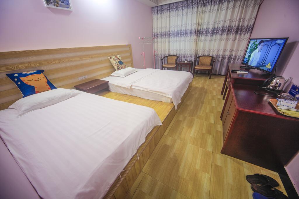 Fawlty Towers Hotel Yangshuo Habitación foto